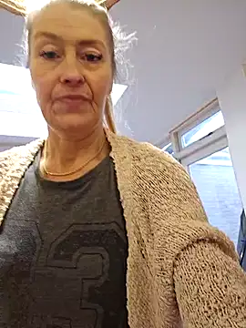 lisalustjouw online show from 01.14.25