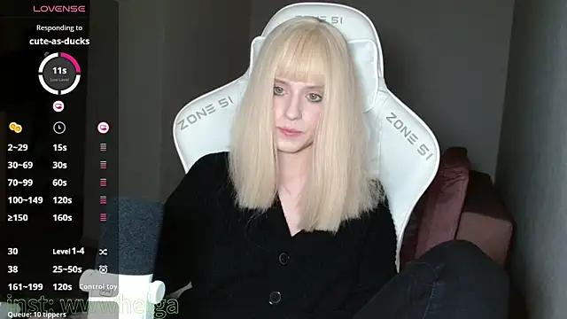 LizaKisses online show from 11.13.25