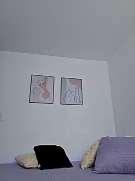 VictoriaEvaans  online show from 01.26.25