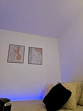 VictoriaEvaans  online show from 03.12.25