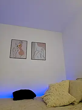 VictoriaEvaans  online show from 03.14.25