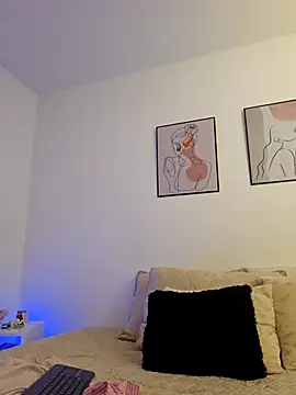 VictoriaEvaans  online show from 09.11.25