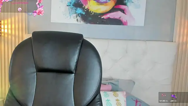 nicole  parker1 online show from 01.14.25