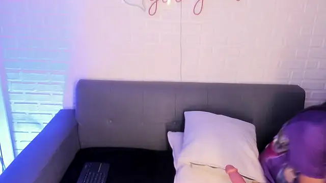 Snapshot of karina_gomez_18 chatting on 11.27.25 karina gomez 18 online show from 11.27.25