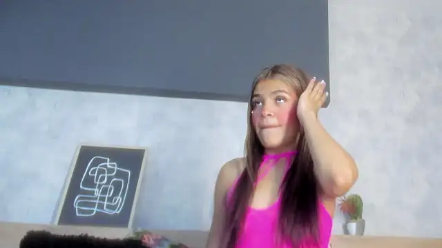 Snapshot of karina_gomez_18 chatting on 03.10.26 karina gomez 18 online show from 03.10.26