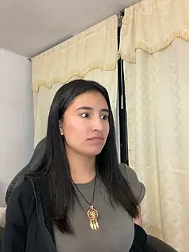 paulinamoons1 online show from 05.12.26