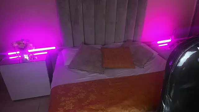 Charlotte Olsen  online show from 05.27.26
