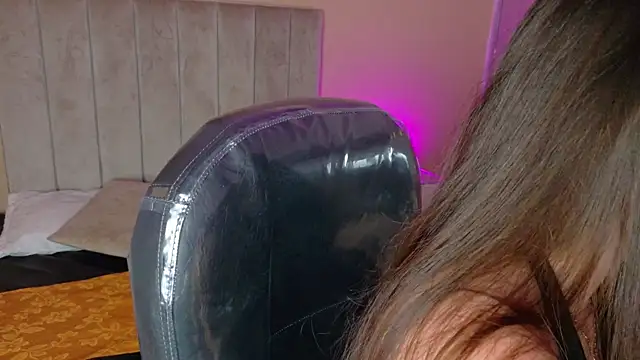 Charlotte Olsen  online show from 06.15.26
