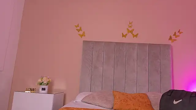 Charlotte Olsen  online show from 06.25.26