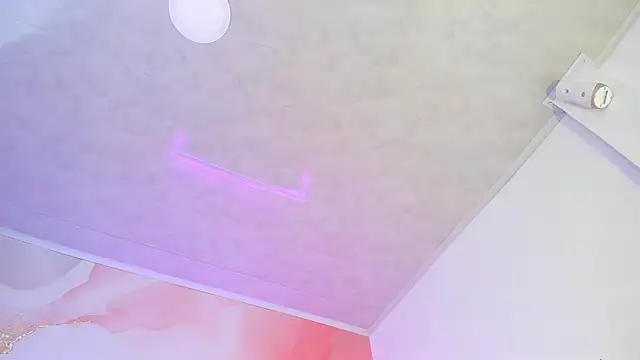 Snapshot of Bella__sweet chatting on 12.21.24 Bella sweet online show from 12.21.24