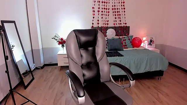 Nami sunny online show from 02.14.25