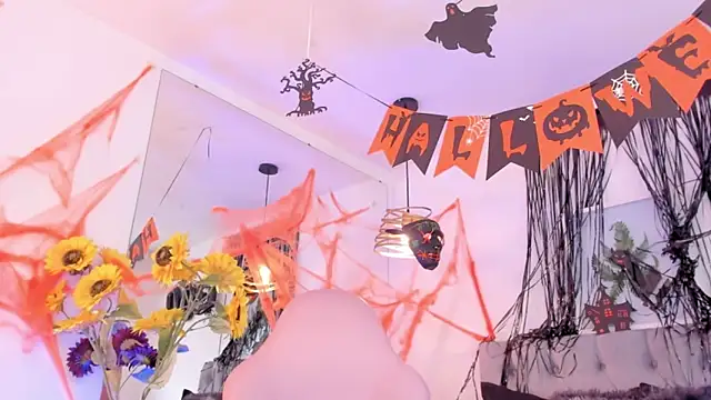 Nami sunny online show from 10.28.25