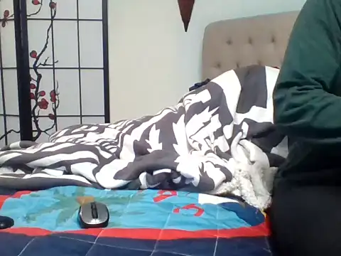 Snapshot of Curved4Pleasure chatting on 03.11.25 Curved4Pleasure online show from 03.11.25