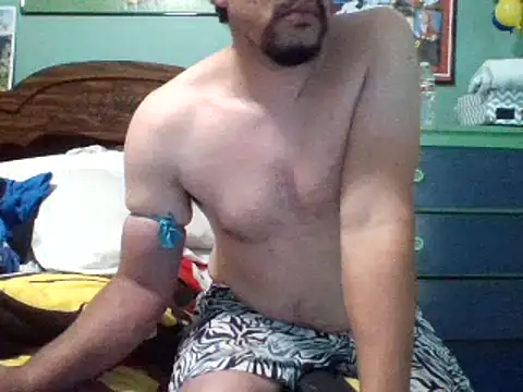 Snapshot of Curved4Pleasure chatting on 10.08.25 Curved4Pleasure online show from 10.08.25