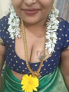 Snapshot of Ashwini_Gowda_91 chatting on 01.10.25 Ashwini Gowda 91 online show from 01.10.25