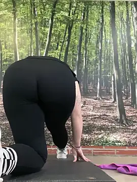 Snapshot of lululoverose chatting on 03.08.26 lululoverose online show from 03.08.26