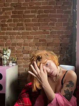 Snapshot of spacegirlll chatting on 02.22.26 spacegirlll online show from 02.22.26