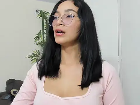 Snapshot of ASIAM_BRUNET chatting on 11.27.25 ASIAM BRUNET online show from 11.27.25