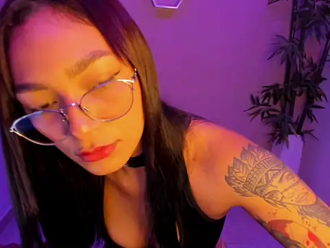 Snapshot of ASIAM_BRUNET chatting on 03.24.26 ASIAM BRUNET online show from 03.24.26