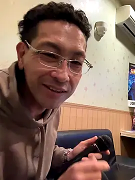 Hideen-real-face online show from 10.30.25