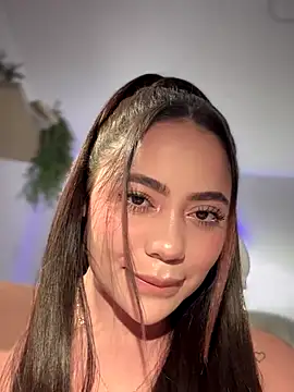 Snapshot of Aryrosee chatting on 11.22.25 Aryrosee online show from 11.22.25