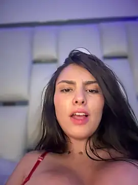 Snapshot of Maddy_Rouse_ chatting on 01.18.25 Maddy Rouse  online show from 01.18.25