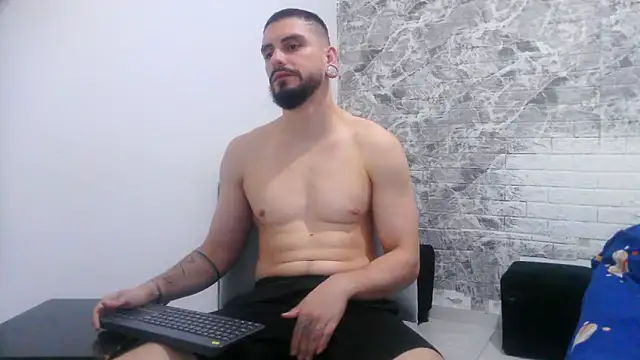 Aaron kwok28 online show from 09.17.25