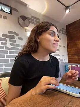 Katee Jones online show from 03.18.25