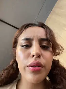 Katee Jones online show from 09.08.25