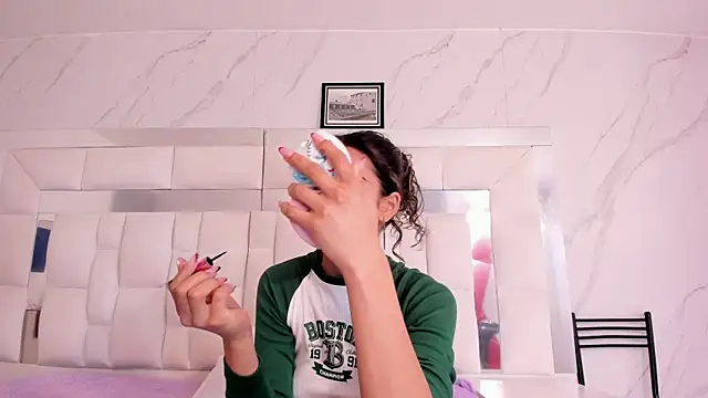 BritneyCollins online show from 09.20.25