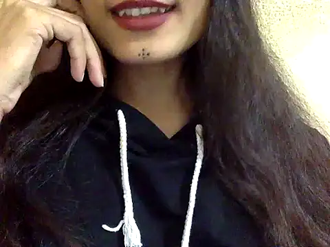 Snapshot of krati74 chatting on 02.06.25 krati74 online show from 02.06.25