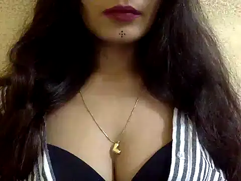 Snapshot of krati74 chatting on 02.12.25 krati74 online show from 02.12.25