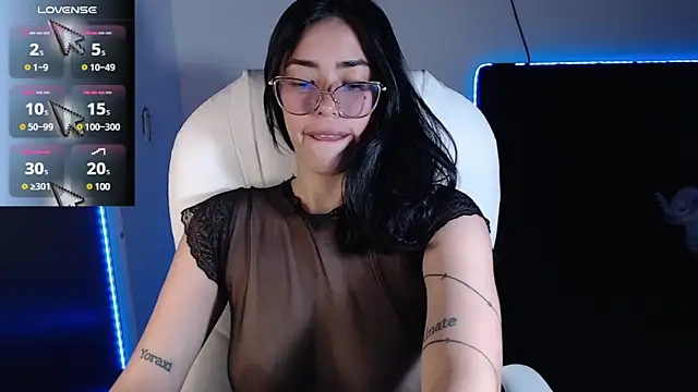 Snapshot of LESLIEBLACK_ chatting on 03.16.25 LESLIEBLACK online show from 03.16.25