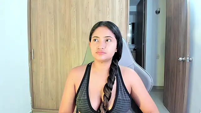 Isa squirt1 online show from 03.05.26