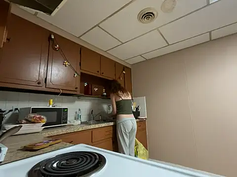 Snapshot of gingerbabe18 chatting on 04.10.26 gingerbabe18 online show from 04.10.26