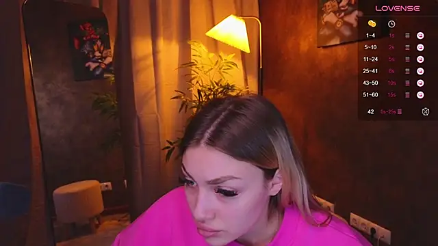 Snapshot of Ella_Milla chatting on 01.05.25 Ella Milla online show from 01.05.25