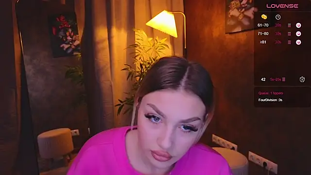 Snapshot of Ella_Milla chatting on 01.05.25 Ella Milla online show from 01.05.25