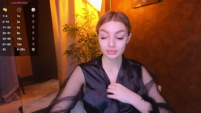 Snapshot of Ella_Milla chatting on 01.09.25 Ella Milla online show from 01.09.25