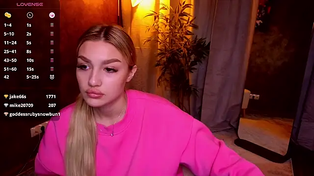 Snapshot of Ella_Milla chatting on 01.23.25 Ella Milla online show from 01.23.25