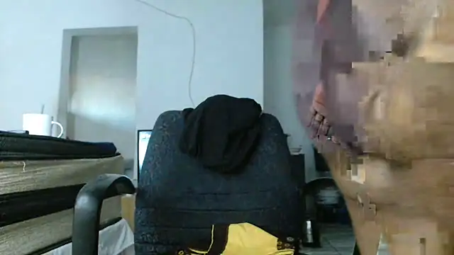 Hugetittiesxx2 online show from 11.26.25