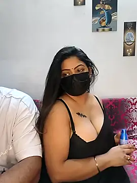 Snapshot of deepika-roy chatting on 01.06.26 deepika-roy online show from 01.06.26