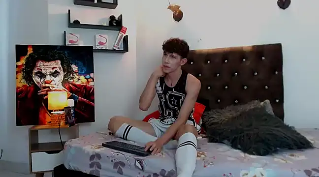 flowers18 online show from 01.20.25