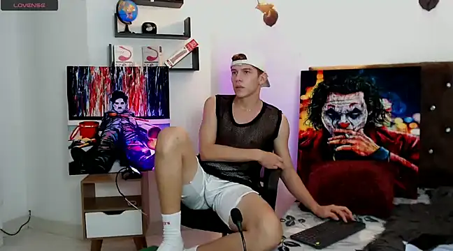 flowers18 online show from 03.16.25