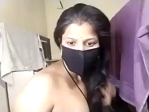 Snapshot of Mumbaistar chatting on 02.14.25 Mumbaistar online show from 02.14.25