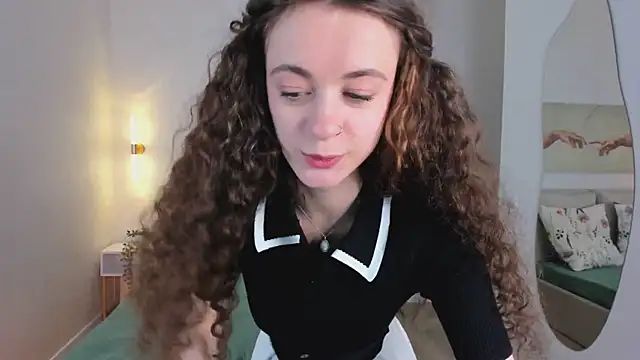 Curly Moon online show from 06.20.26