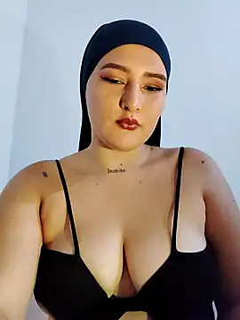 Snapshot of Celeste_camila18 chatting on 09.13.25 Celeste camila18 online show from 09.13.25