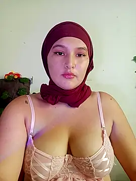 Snapshot of Celeste_camila18 chatting on 11.10.25 Celeste camila18 online show from 11.10.25