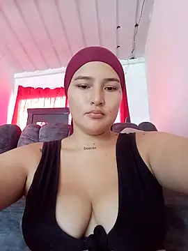 Snapshot of Celeste_camila18 chatting on 12.05.25 Celeste camila18 online show from 12.05.25