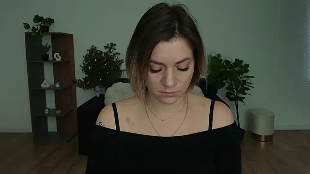 MariaSttone online show from 02.04.25