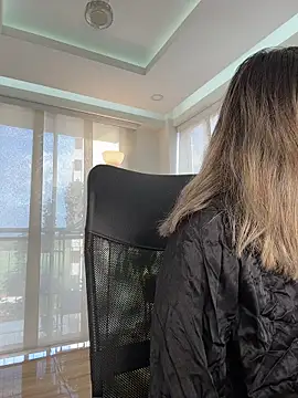 nicollefiorett online show from 11.25.25